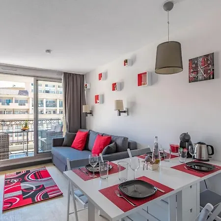 Super 1 Chambre Plage 2min A Pied, Piscine Apartment Cannes